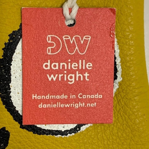 Danielle Wright 100% Leather Eye Roll Smiley Face Coin Purse Card Holder NWT - Picture 6 of 10